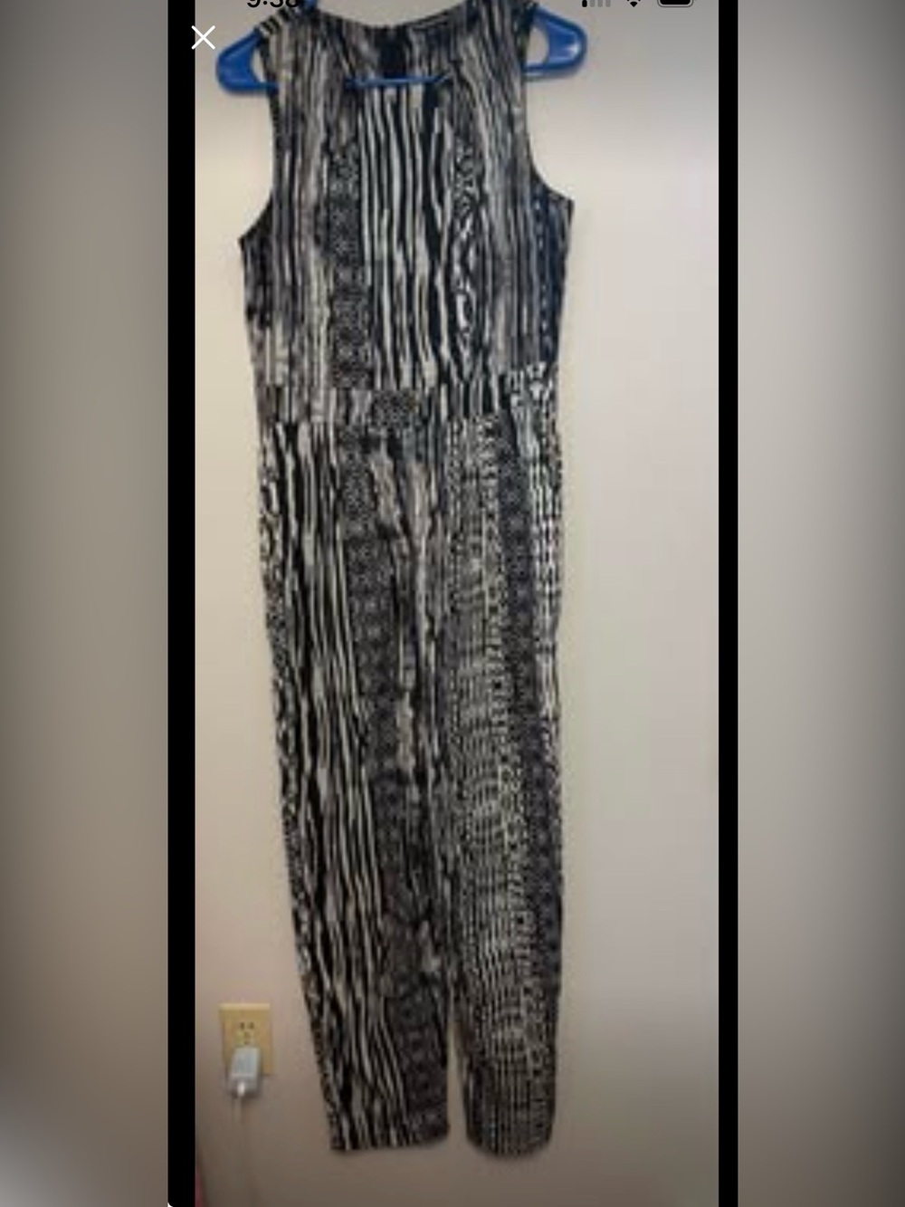 Black & White Patterned Romper, size Small